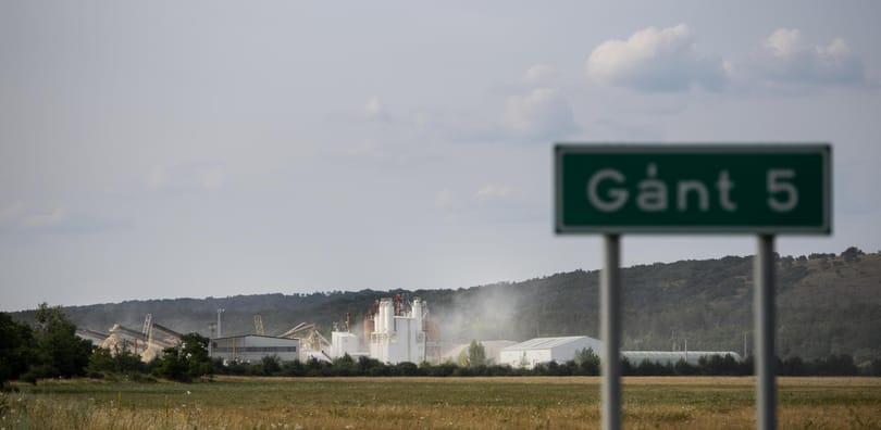 NER-ből és fizetésből élők: Tudjuk, ki mindenkinek hajlik maga felé a keze