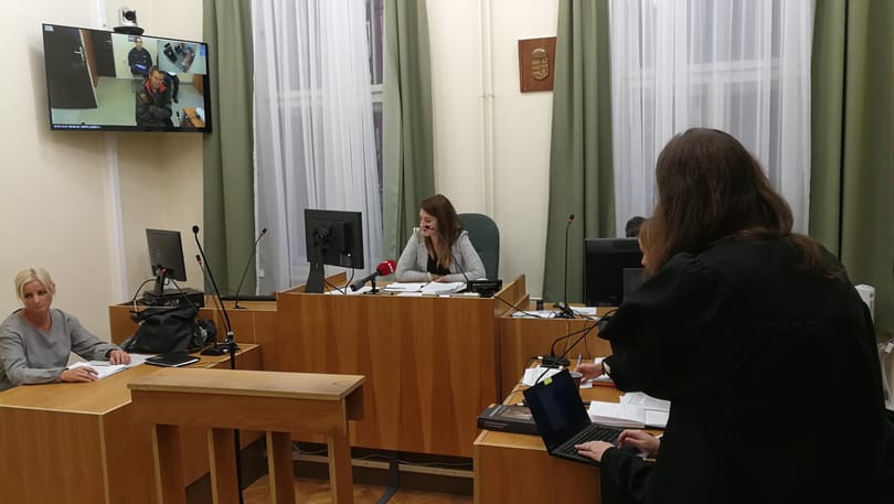 Gerinctörés, csuklótörés, bordatörés: előállított az újabb hajléktalanper tárgyalásán