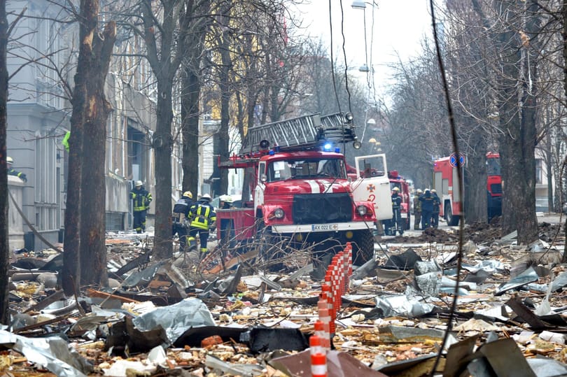 NATO: Kazettás bombákat dobálnak az oroszok Ukrajnában, ami a nemzetközi jog megsértése