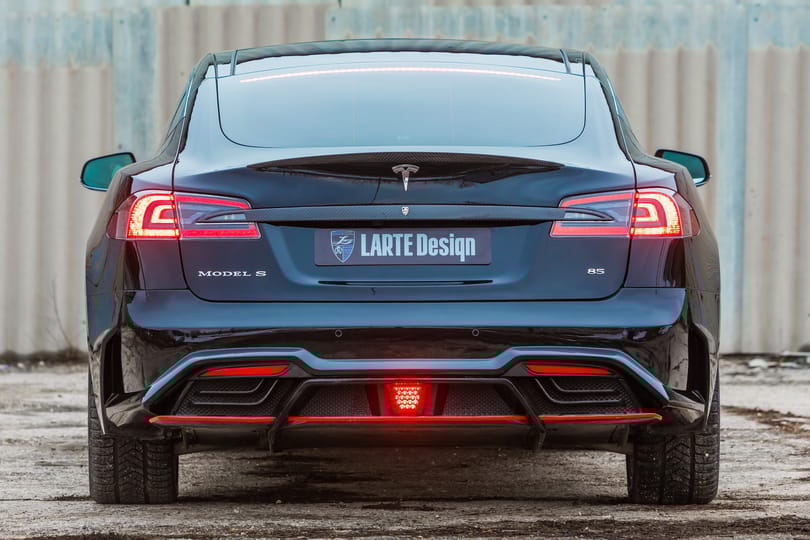 A nap fotója: Nem erre számít az ember, ha benéz a Tesla csomagtartójába