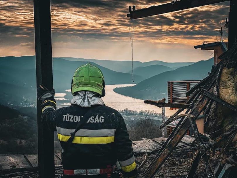 „Borzasztó órákon vagyunk túl” - üszkös szobákról és kiégett folyosókról posztolt a Hotel Silvanus