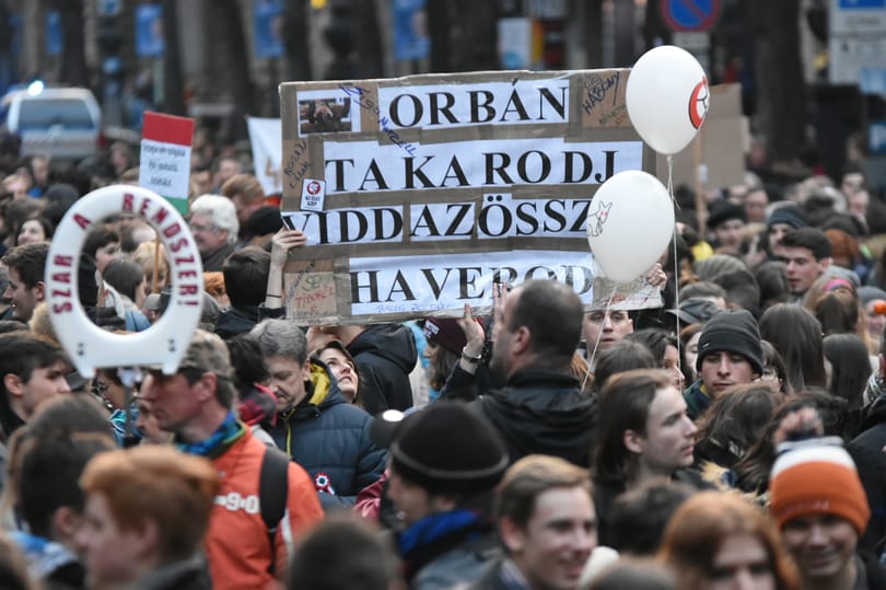 Szombatra tették át a kormányellenes tüntetést