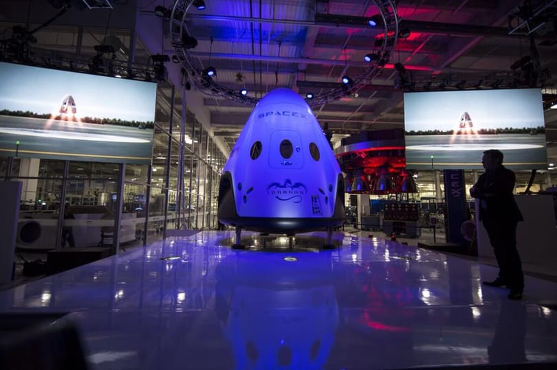 Júliusban már embereket küldene az űrbe a SpaceX