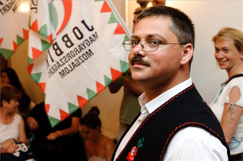 Juhász Oszkár feljelentette a telefonáló fideszes képviselőt