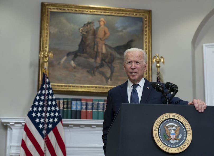 A legfelsőbb bíróság kötelezi Bident, hogy léptesse életbe Trump bevándorlási programját