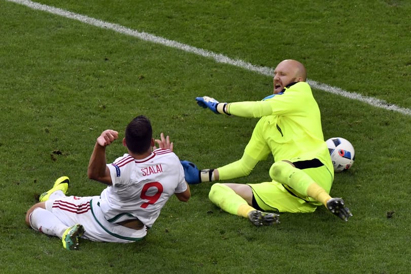 Tudja, pontosan mit is rúgott kapuba Szalai és Stieber? Fény derült az Eb-labda kémiájára