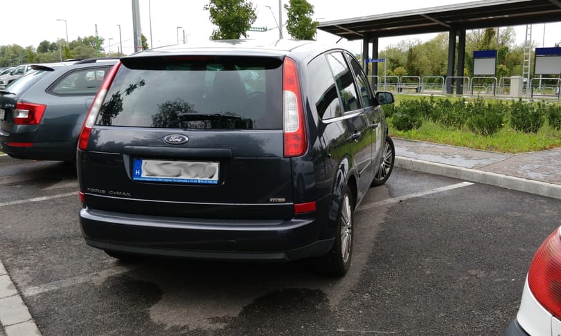A hosszútávú pofátlan parkolás új rekorderét Solymáron fotóztuk le