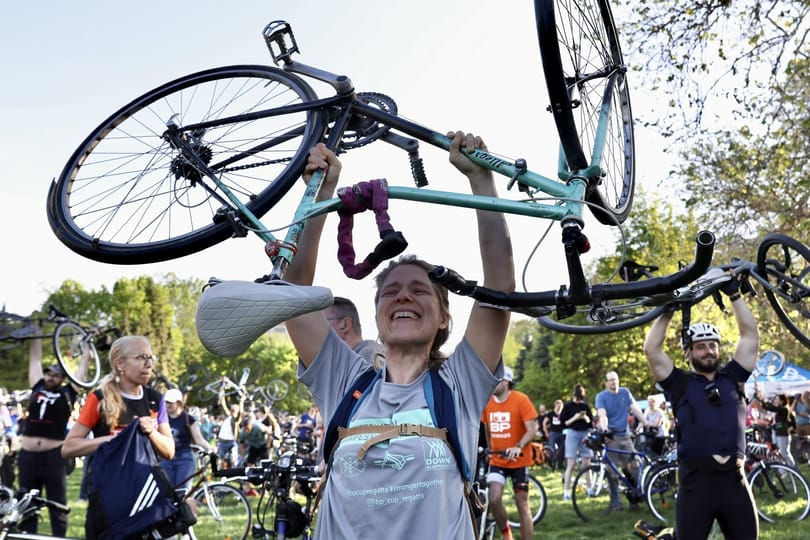 Több ezren bicikliztek a fővárosban – nézegessen képeket az I Bike Budapest felvonulásról
