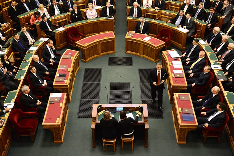 Blikk: Egy újonc fideszes a parlament leggazdagabb képviselője