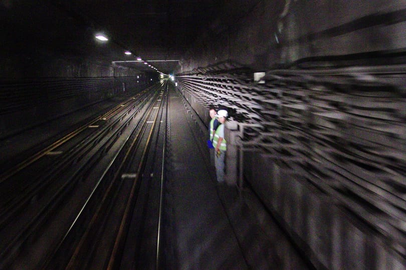 Megint jár a hármas metró