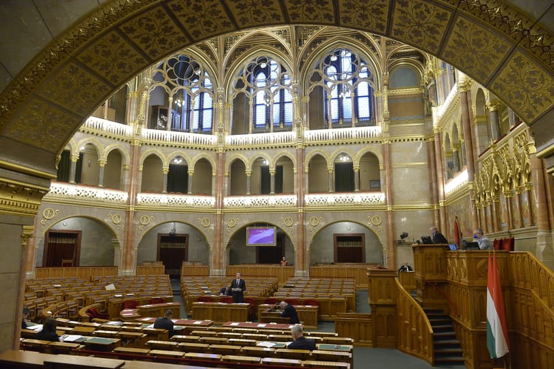 Völner Pál nélkül szavaz a Fidesz a Parlamentben