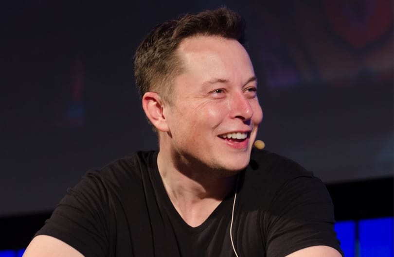 Agyba ültetett chippel gyorsítana az embereken Elon Musk