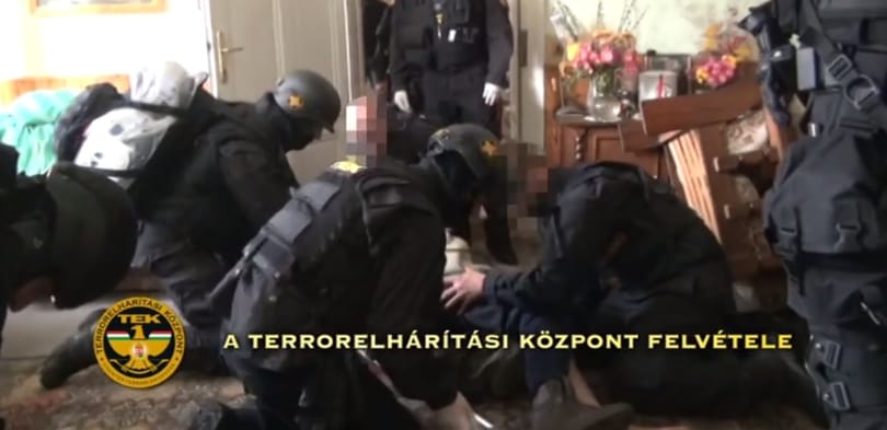 Megússza a lebénulást a bőnyi rendőrgyilkos, áldozatát ma temetik