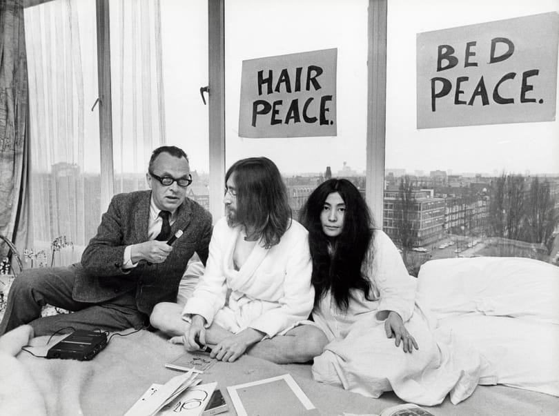 Meggazdagodott Lennon tincséből egy német fodrász