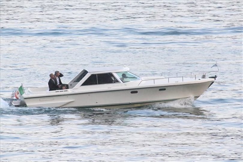És azt a viccet ismeri, hogy George Clooney és Barack Obama ül egy motorcsónakban?