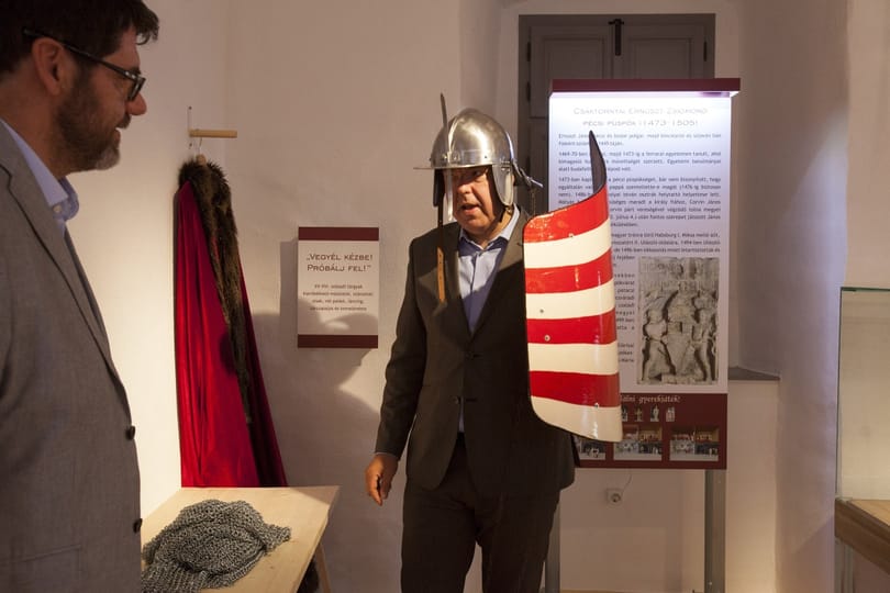 Fotó: az ország megvédésére tréningezett L. Simon László