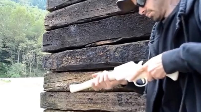 Rajtaütött a rendőrség Nagy-Britannia első 3D-s fegyvergyárán