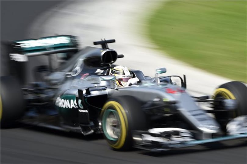 Lewis Hamilton történelmi győzelme a Magyar Nagydíjon