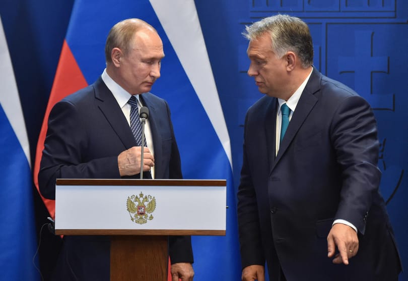 2021. május 20. – Kémjátszma: Putyin betette a lábát a résbe, Orbán meg kitárja előtte az ajtót