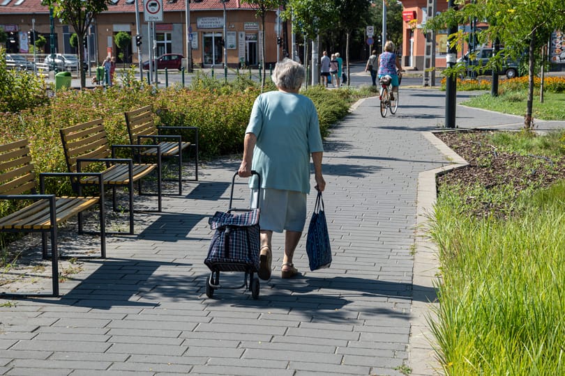 Sokkal kevesebb nyugdíjas évre számíthatnak a magyarok, mint más európaiak