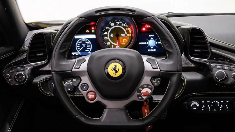 Beismerte a Ferrari – gyárilag ment az óratekerés a használt autóinál