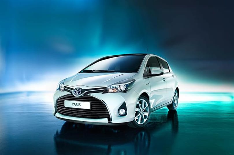 X-arcú lesz a Toyota Yaris