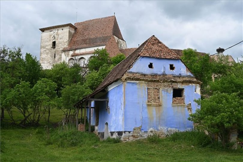 Károly herceg alapítványa újítja fel a megrongálódott rádosi templomot