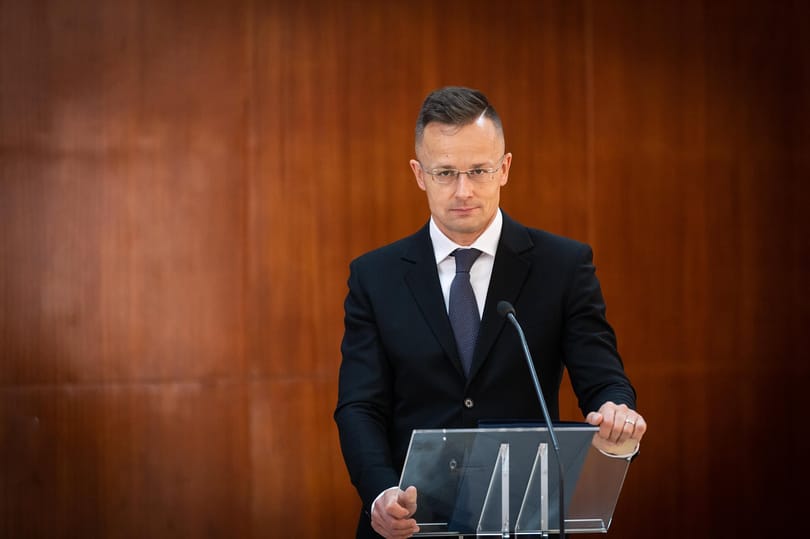 Ilyen az, amikor a magyar külügyminiszter igyekszik pánikot kelteni egy háború közepén