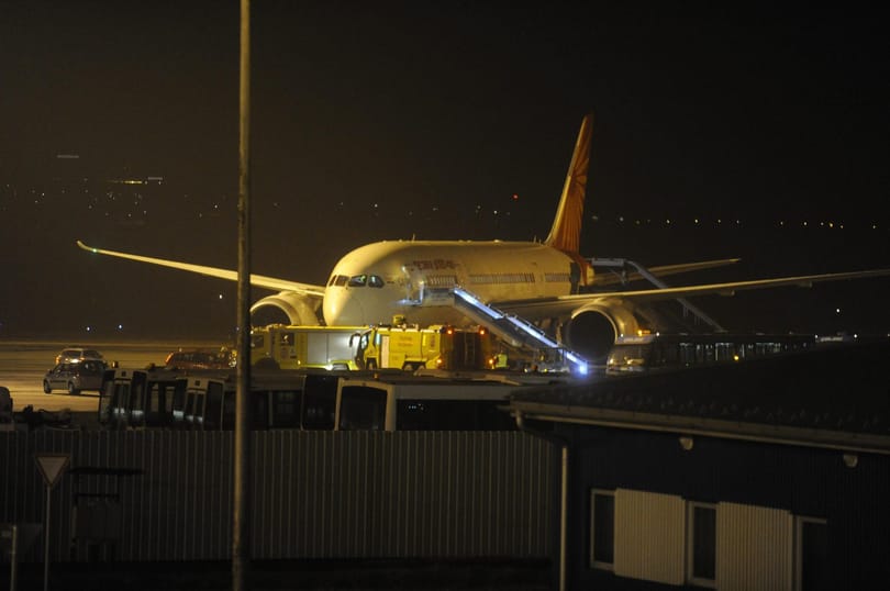 Beszippantotta egy repülő hajtóműve az Air India mérnökét