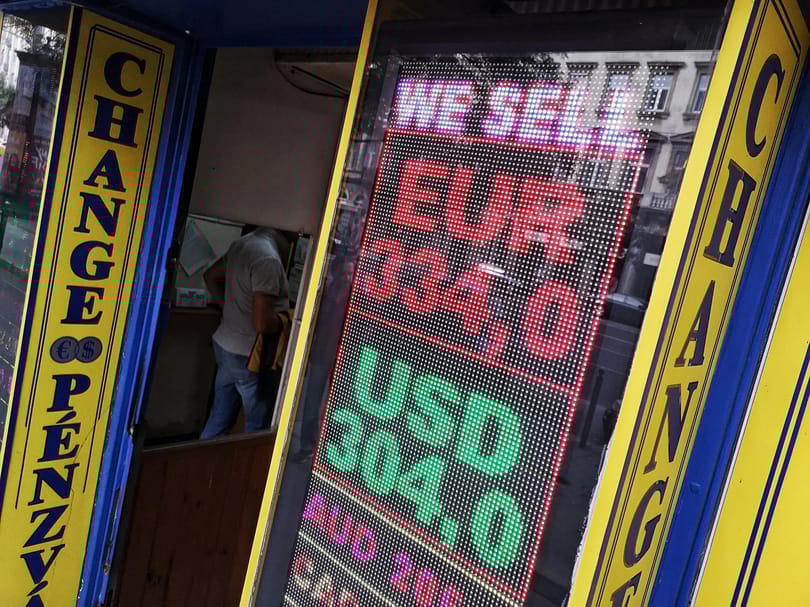 Szuperkötvény, fizetések, forint: mi lesz veled, magyar gazdaság?