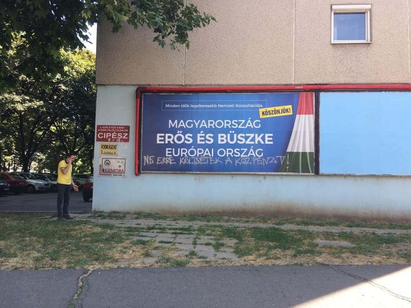 Országos lehet a plakátadó, Debrecen már lépett is