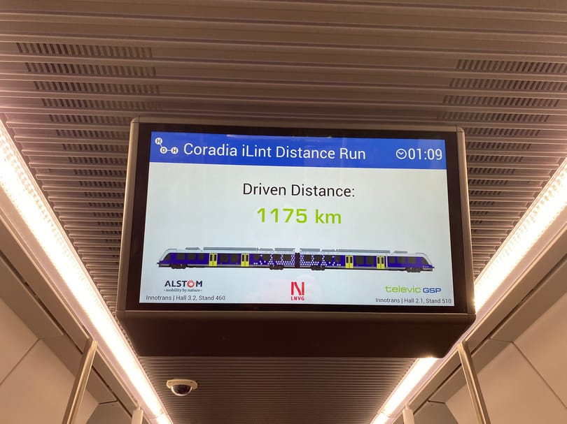 1175 km-t tett meg egy tankolással a világ első hidrogénvonata, és közben csak vizet bocsátott ki