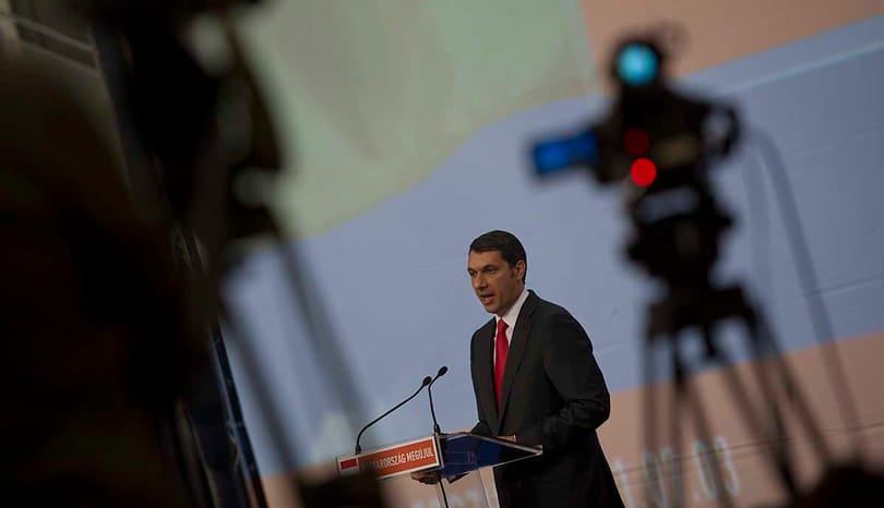 Orbánnak, Schmittnek jár, de az államtitkároknak?