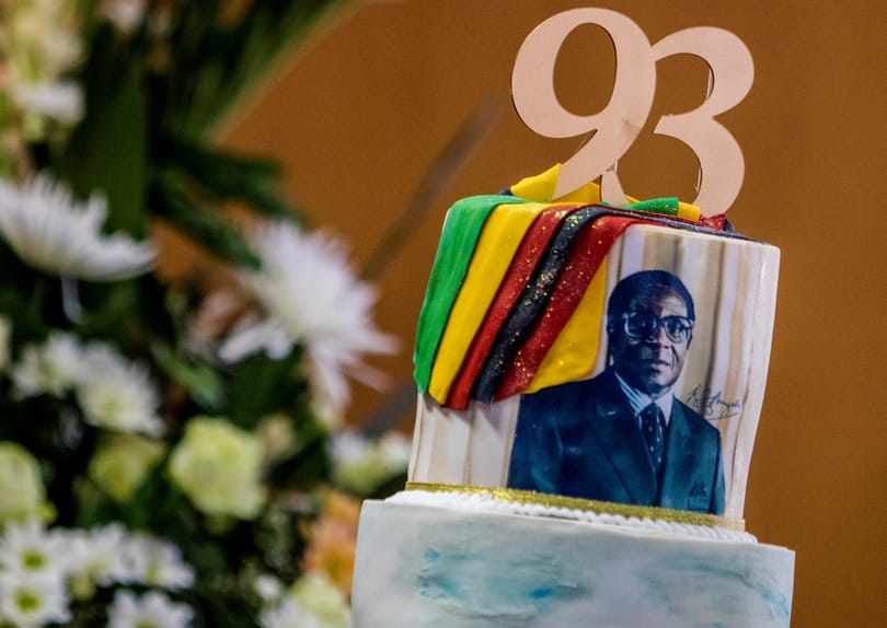 Élethosszig tartó fizetést kap a bukott zimbabwei diktátor