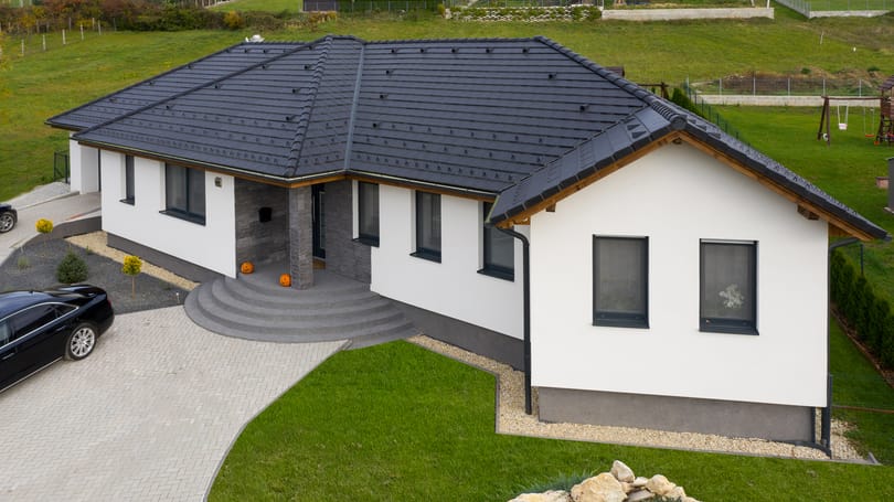 Napelemes tetőcserepet fognak gyártani Magyarországon