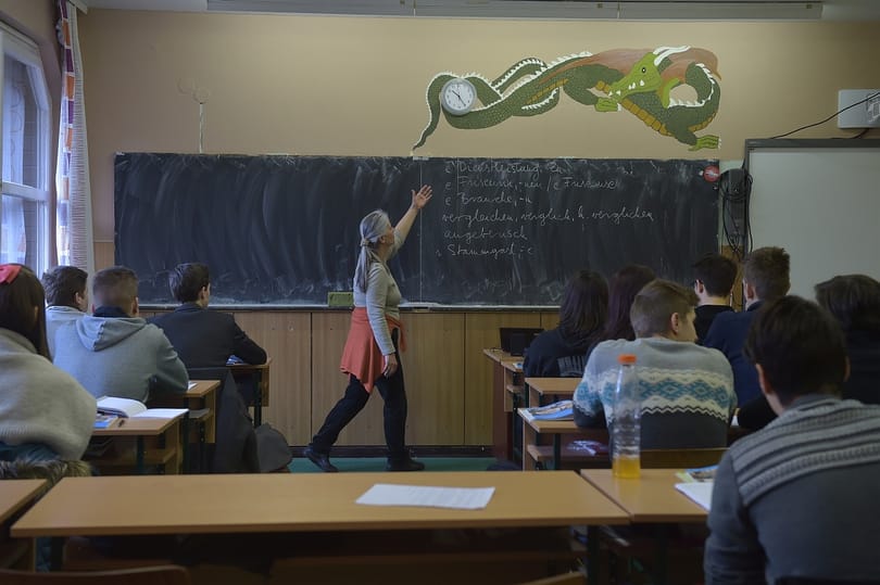 Utcára viszi a tanárokat a PSZ