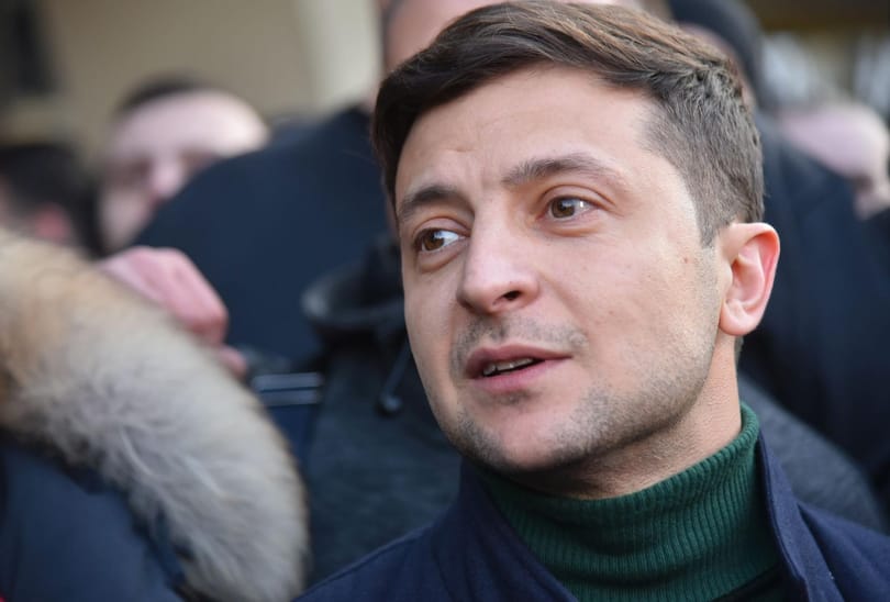 Az első exit pollok szerint Zelenszkij tönkreverte Porosenkót az ukrán elnökválasztáson