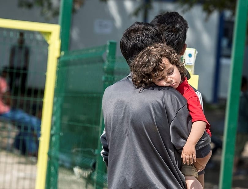 Meghosszabbítja a kormány a tömeges bevándorlás miatti válsághelyzetet