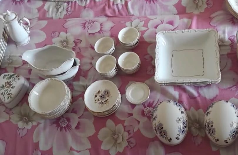 Egy éven át lopták a Zsolnay porcelánokat a New York kávéházból