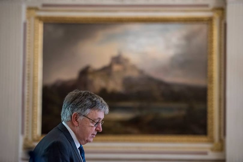Szakszervezettel és angol nyelvű könyvekkel harcolna az Akadémia a kormány ellen