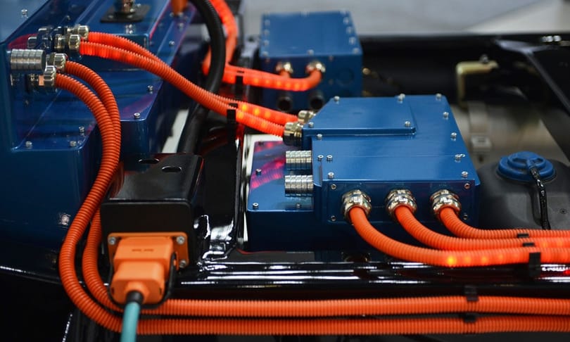 Kíváncsi az oroszok új plugin hibridjére? Mutatjuk