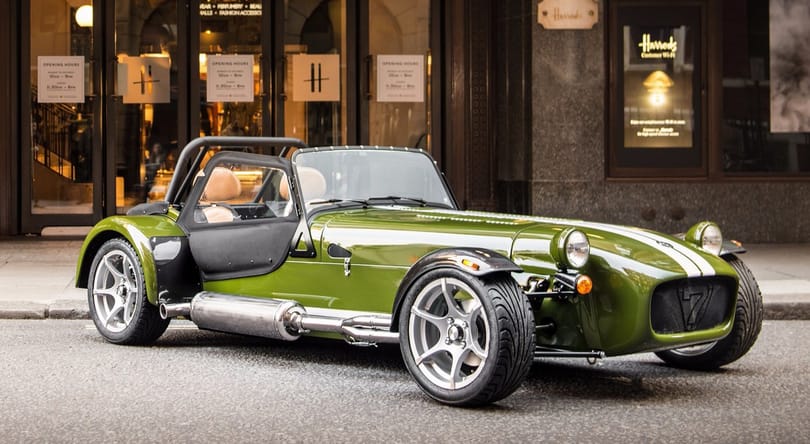 Ez történik, ha egy londoni luxusáruház sportautót tervez