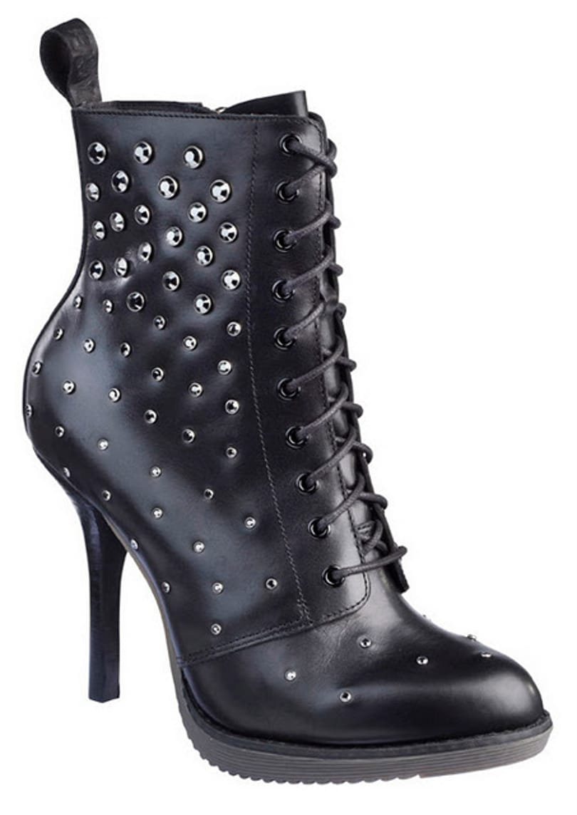 Acélbetétes magassarkú a Dr. Martens-től