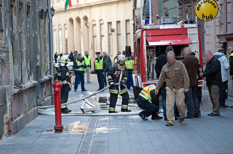 Tűztragédia Budapesten: halálra égett egy csecsemő és egy nő