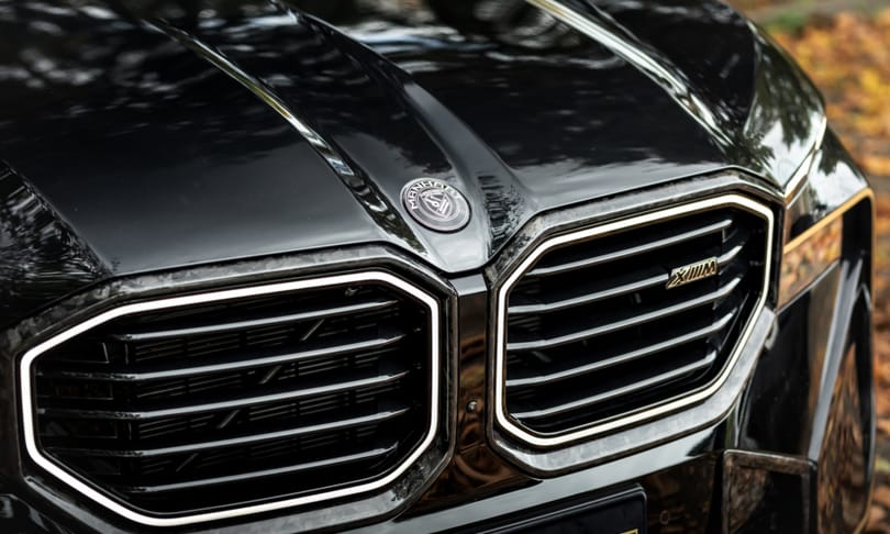 900 lóerős monstrum a legújabb BMW XM