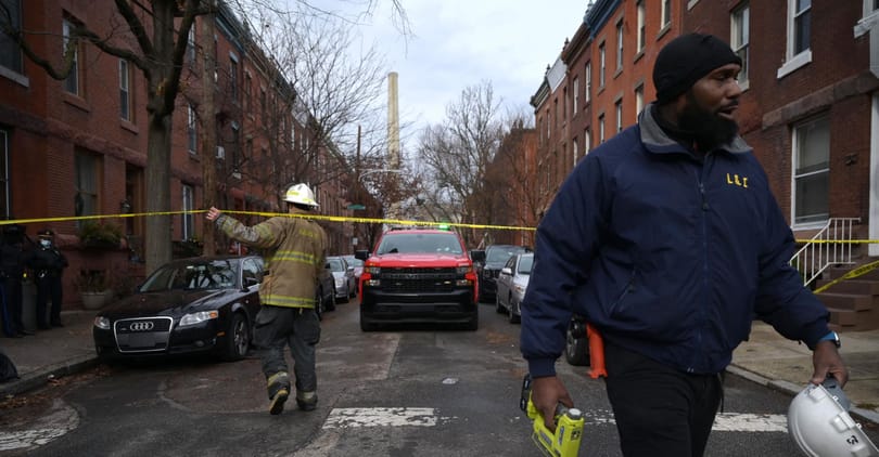 Kigyulladt karácsonyfa okozta tucatnyi ember halálát Philadelphiában