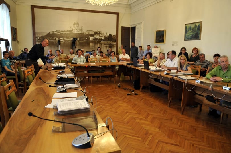 Tétényi Éva felfüggesztette a képviselői tiszteletdíjak kifizetését