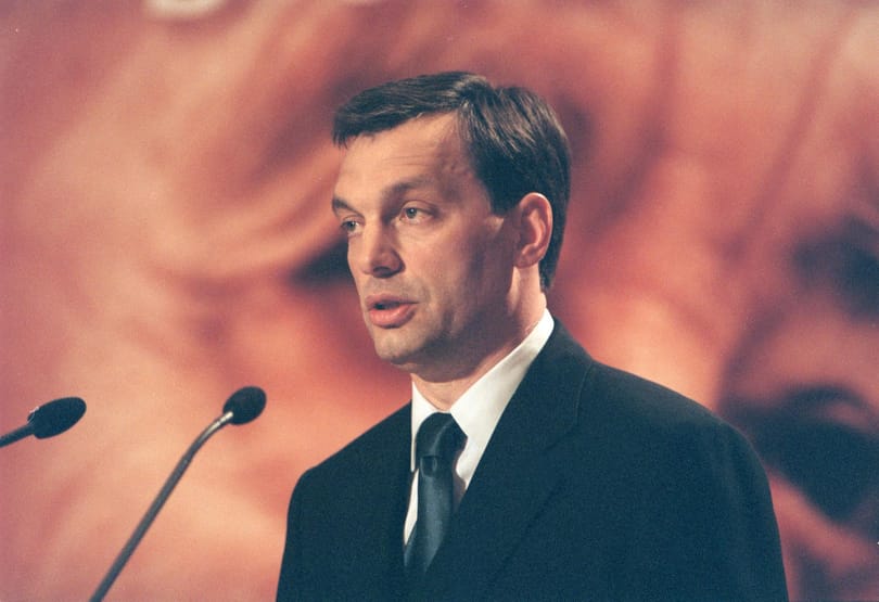 Móka és kacagás Orbán évértékelőin - összegyűjtöttük 20 év poénjait