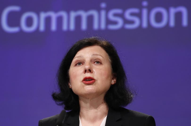 Megint beteg demokráciának nevezte a magyart Vera Jourová