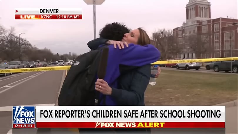 Élő adásban ölelte meg az iskolai lövöldözést túlélő fiát a Fox News épp tudósító riportere